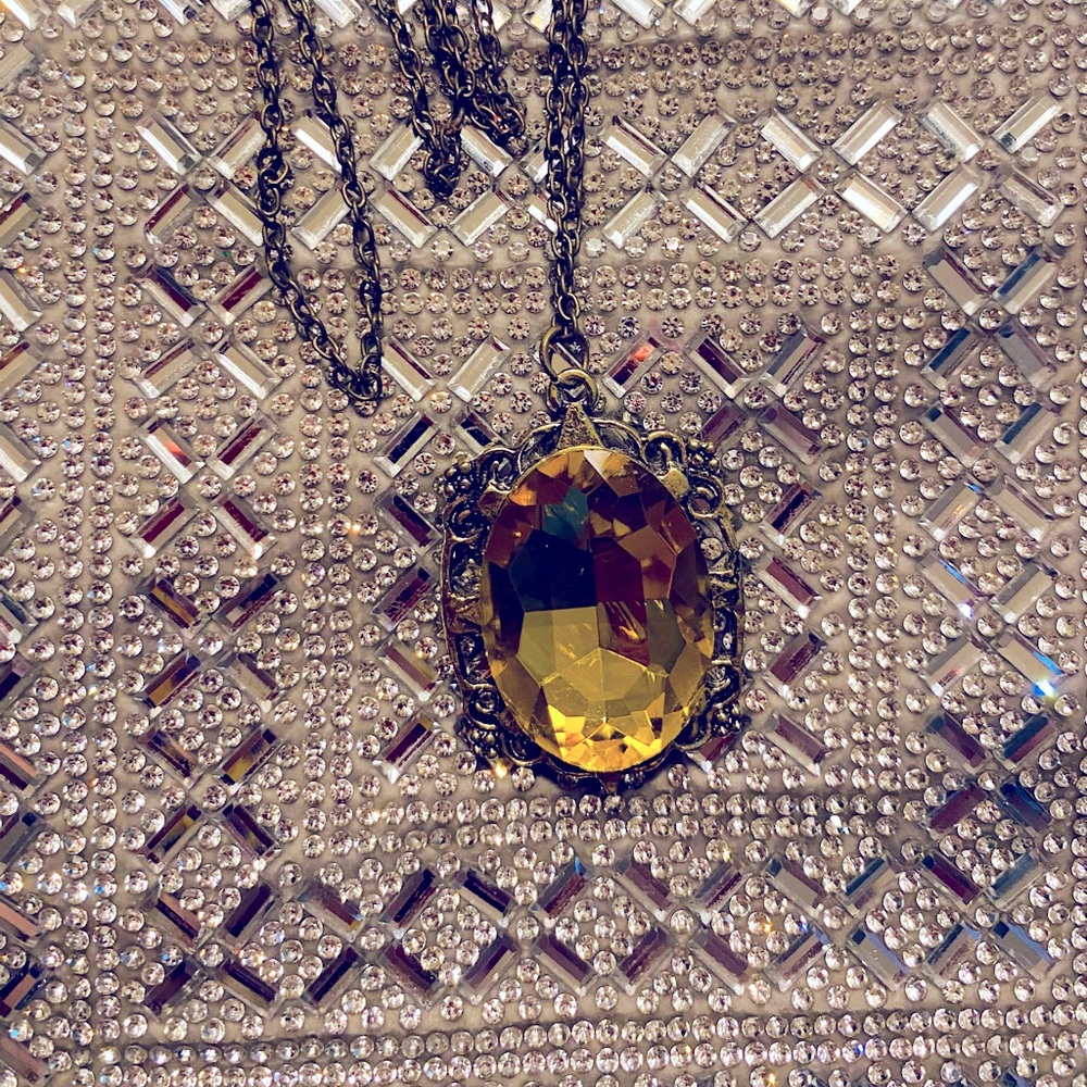 The Vampire Diaries Bonnie Bennett Amulet Talisman Necklace 🧙🏽‍♀️